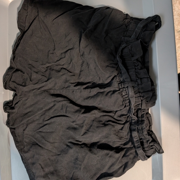 Women's Love‎ Tree Small Belted Black Shorts - Picture 4 of 4